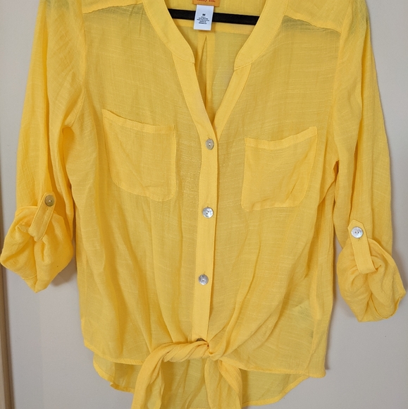 Ruby Road Yellow Flowy Lightweight Button Down Blouse with Tie Waist Size Medium - Picture 2 of 8